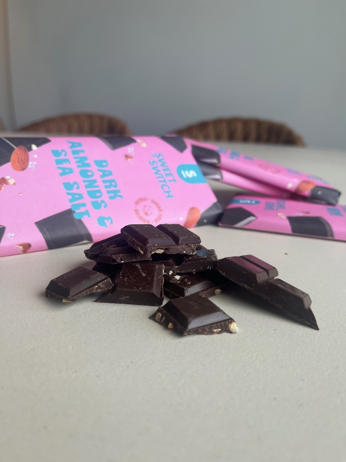 Pure Chocolade met Amandelen & Zeezout 100 g